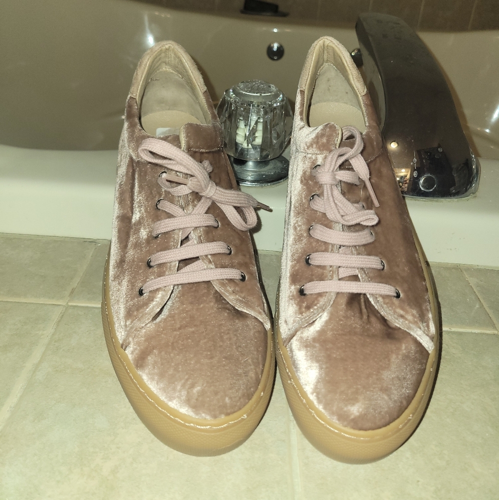Sesto Meucci Size 11 / 41 Made In Spain Taupe Velvet Shoes NIB